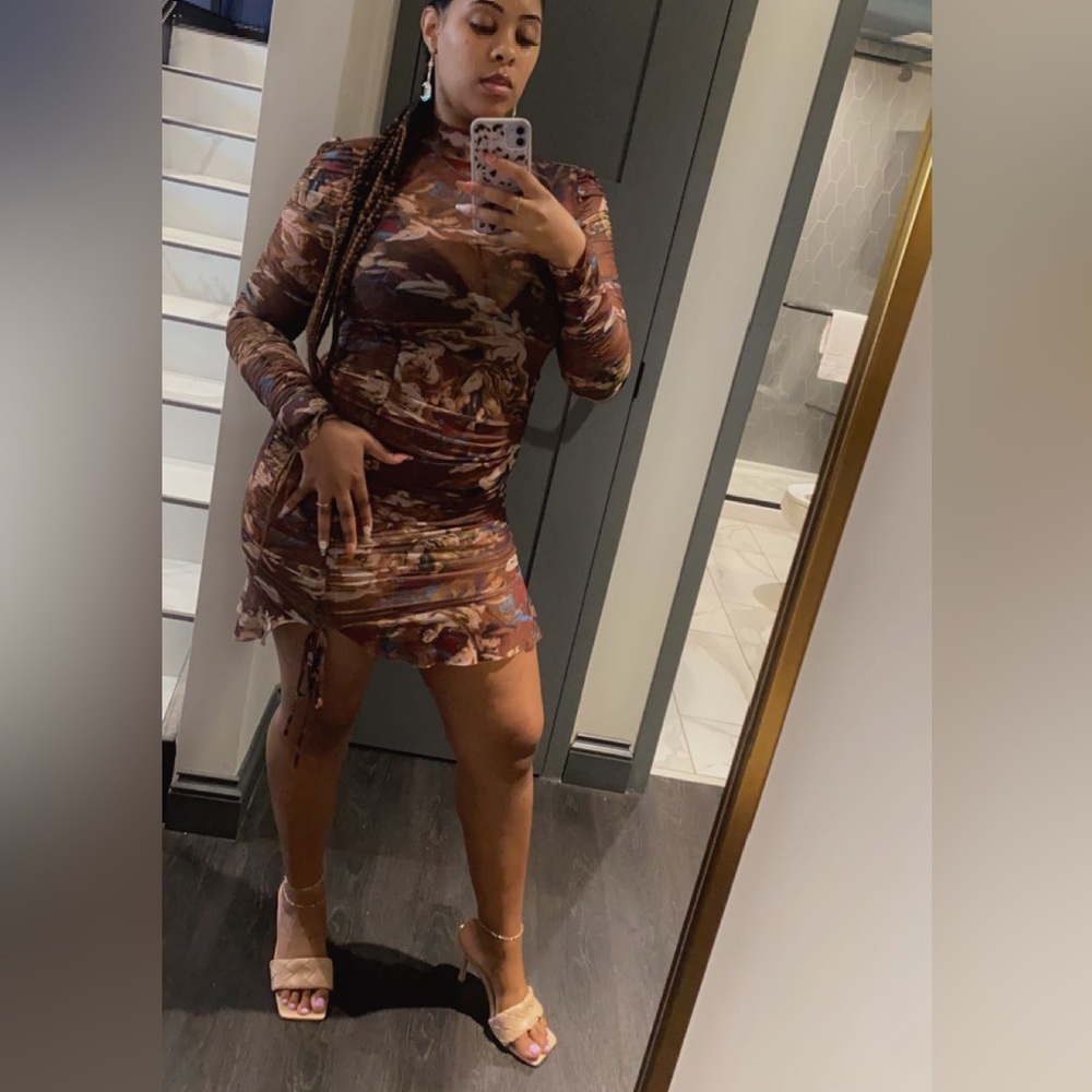 Cute mini fashion Nova mesh dress cute for a girls night out - Picture 2 of 2
